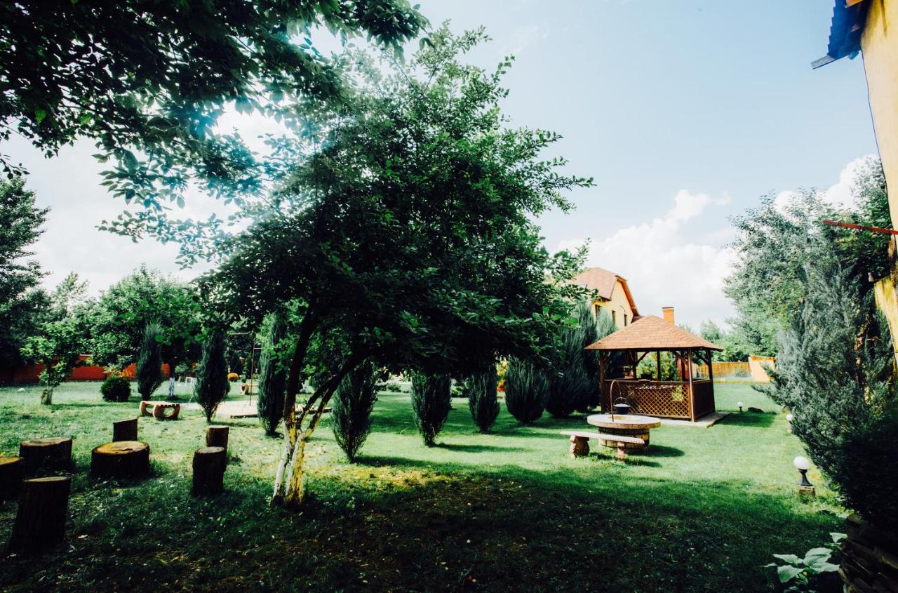 Sunrise Boutique Hotel Berehove  Ngoại thất bức ảnh
